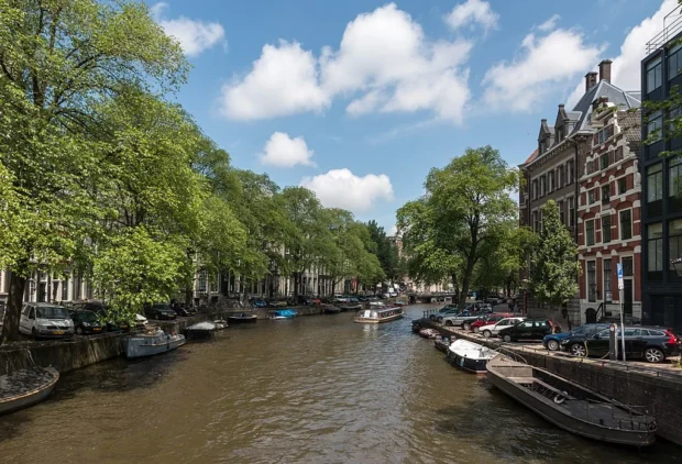 Must-See Landmarks and Culture Tips for Amsterdam Visitors