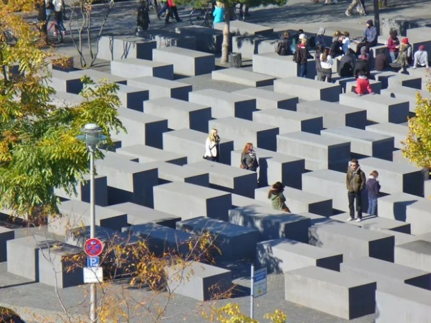 Berlin - Holocaust-Mahnmal (Holocaust Memorial) - geo.hlipp.de - 42621