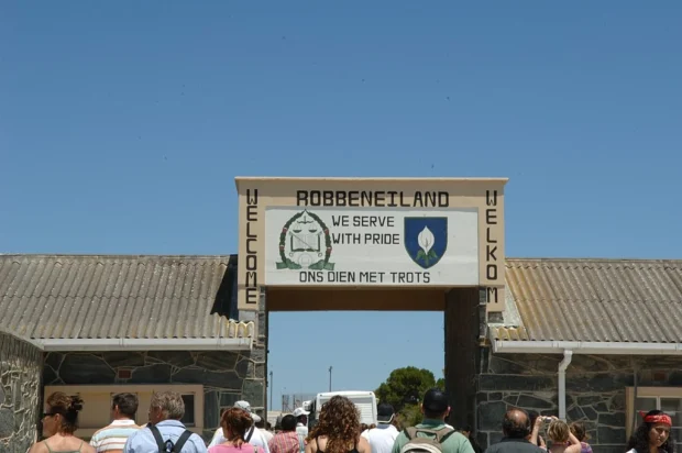 Assignment: 48-DPA-12-01-07_SOI_K_Robb] Robben Island, near Cape Town, South Africa [--site of the 19th and 20th Century prison where political prisoners including future South African President Nelson Mandela were confined--as viewed during] visit by Secretary Dirk Kempthorne [and aides] [48-DPA-12-01-07_SOI_K_Robb_IOD_8410.JPG