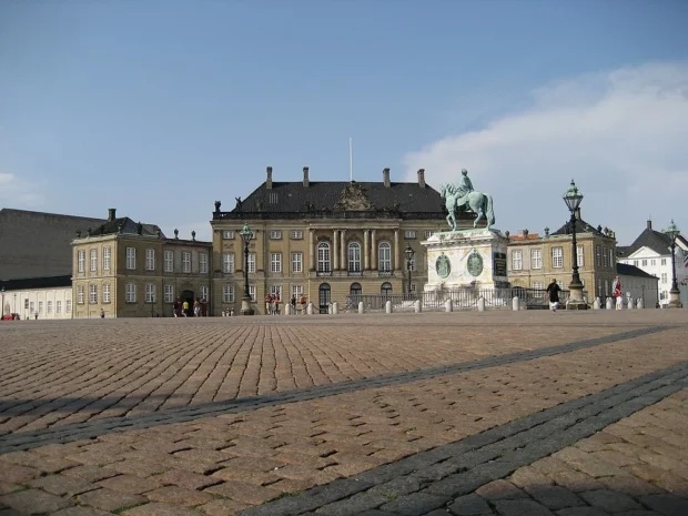 Amalienborg Palace Copenhagen - panoramio