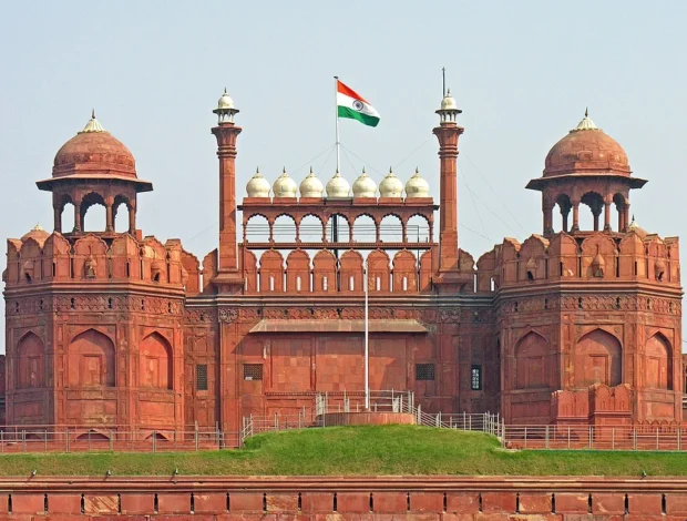 Red Fort Delhi: Walk Through History and Colorful Culture