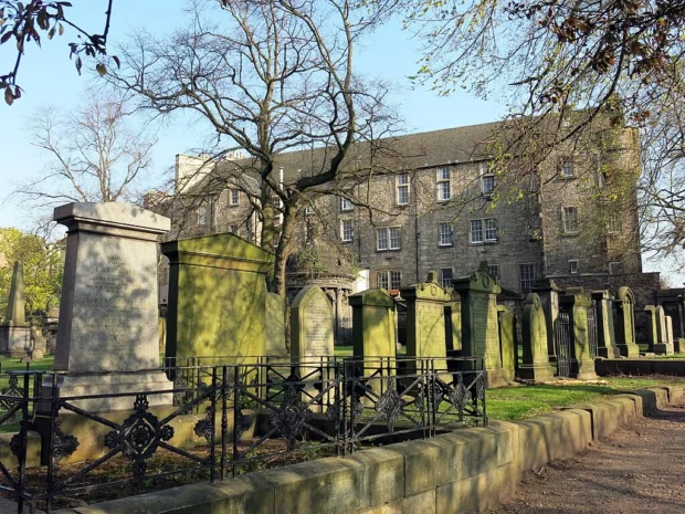 Edinburgh - Greyfriars Kirkyard - 20140421182913