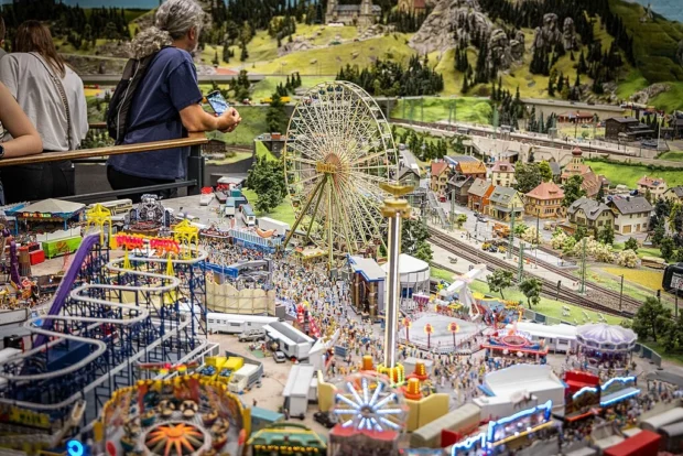 2025-Miniatur-Wunderland Hamburg-1a Mitteldeutschland Kirmes