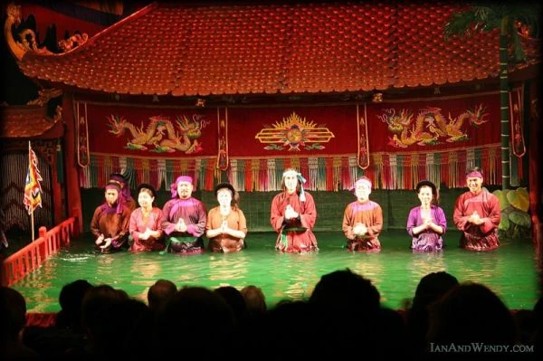Thang long water puppet