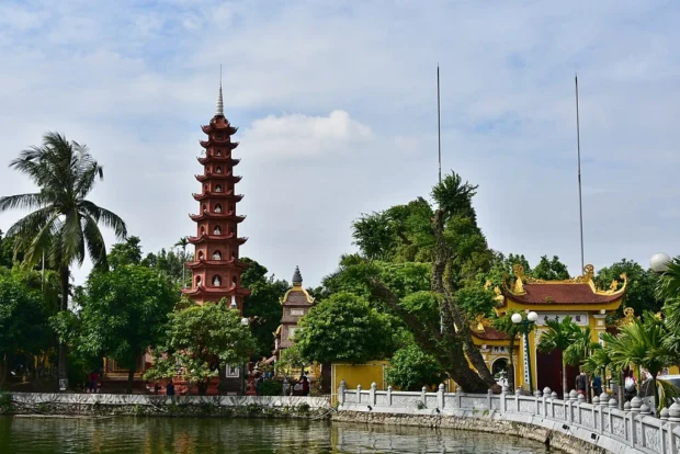 Tran Quoc Buddhist Pagoda, Hanoi, 6th century (24) (37610879445)