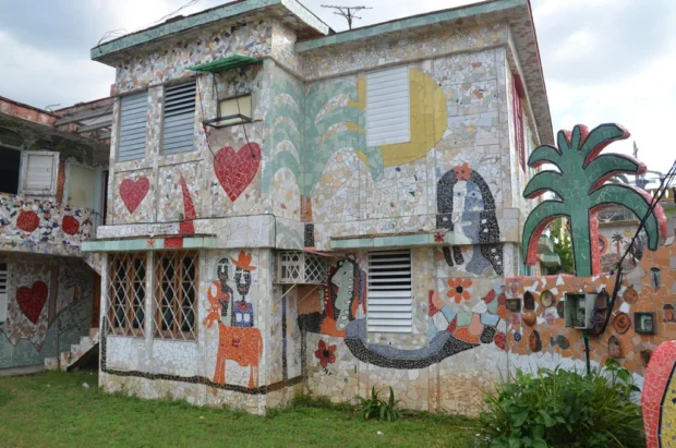 The neighborhood around the studio of Jose Fuster (11741186355)