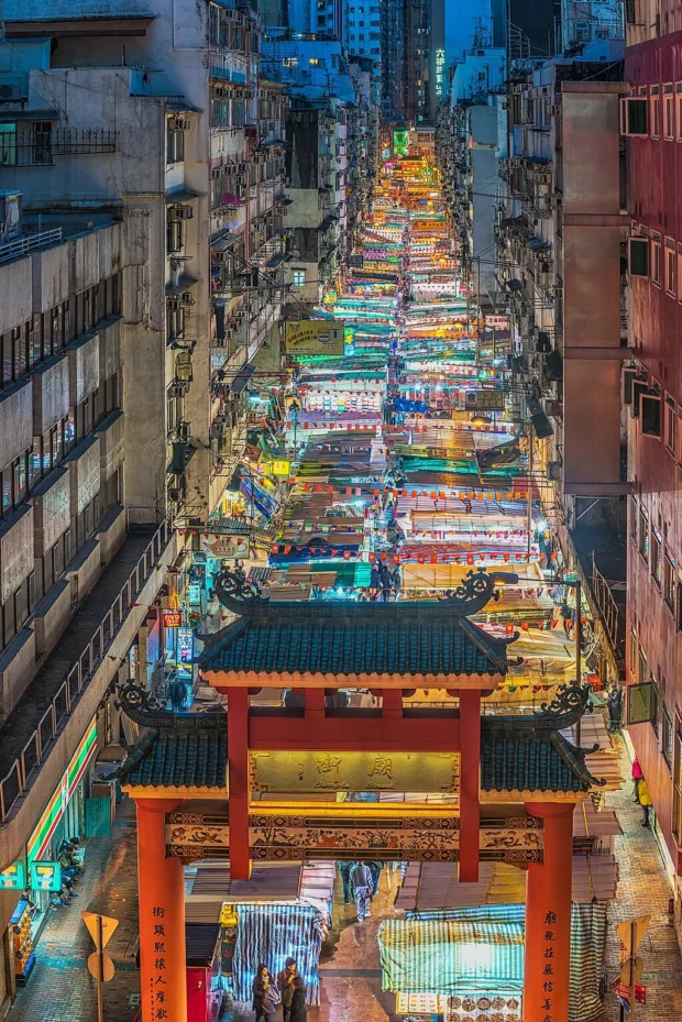 Colorful Asian street market (Unsplash)
