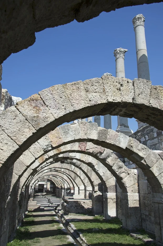 Izmir agora substructure 2428