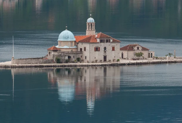 Nuestra Señora de las Rocas, Perast, Bahía de Kotor, Montenegro, 2014-04-19, DD 20