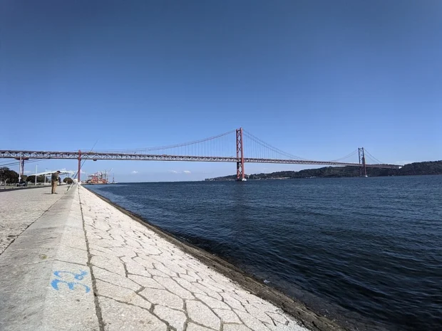 25 de Abril Bridge, Lisbon