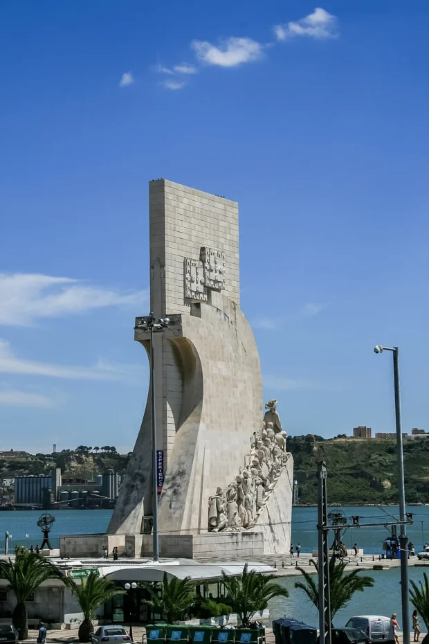 Monument to the Discoveries, Lisbon, 2007-07-20-01