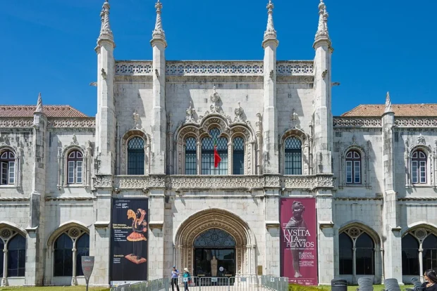 Lisbon (53825761761)