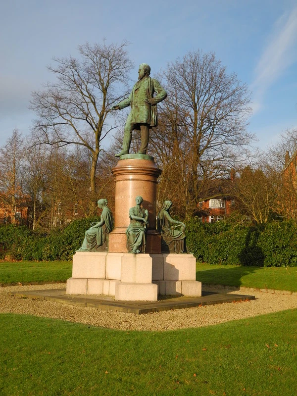 The Statue of John Platt MP - geograph.org.uk - 3260290