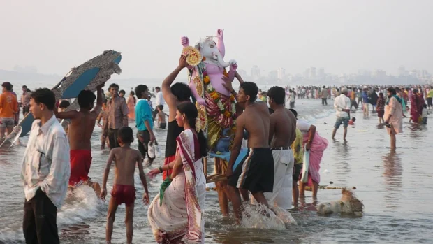 Mumbai.in Juhu Durga Puja - panoramio
