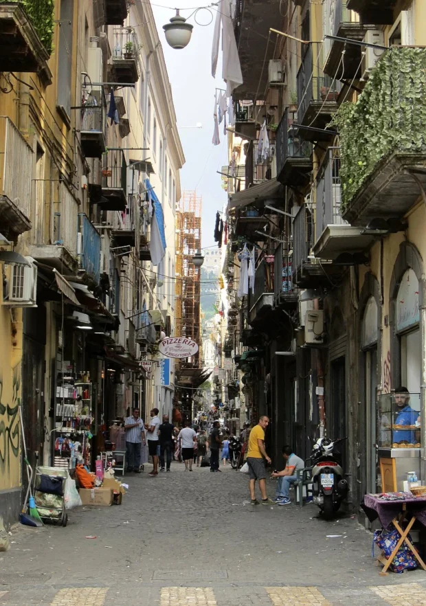 Napoli - Via San Biagio dei librai (Spaccanapoli)