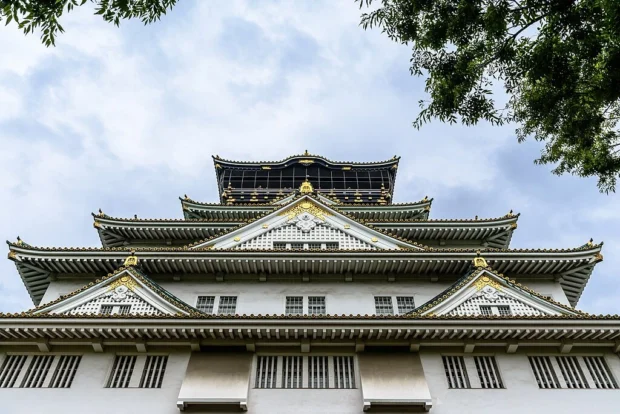 Osaka Castle: A Timeless Fortress Amidst Urban Splendor