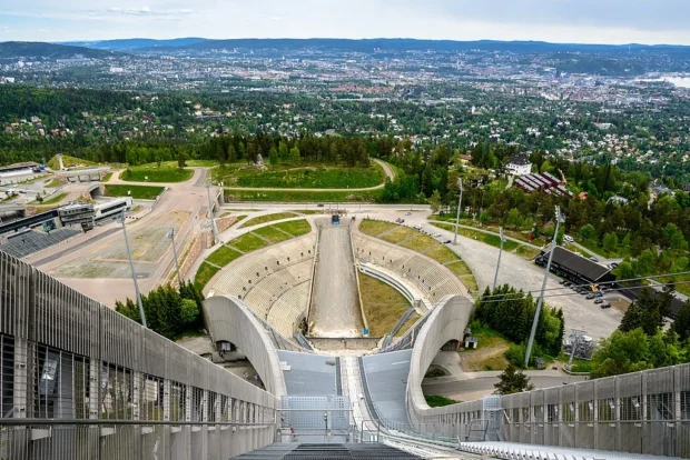 Holmenkollen, Oslo, Norway (36403417921)