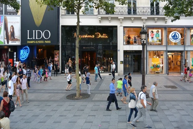 Lido and Massimo Dutti, Paris 23 August 2013