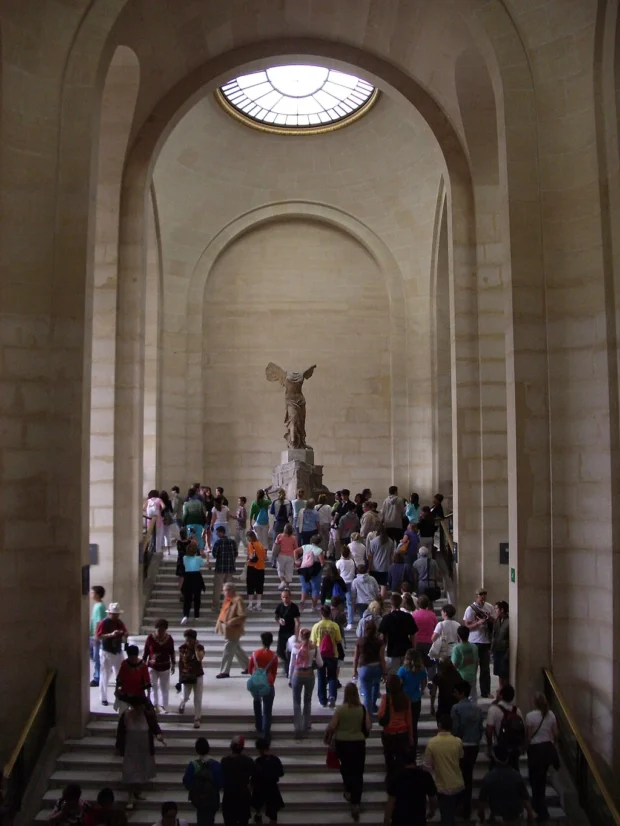 Musée du louvre winged victory of samothrace