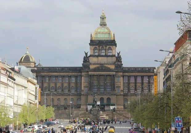 National Museum (17096154847)