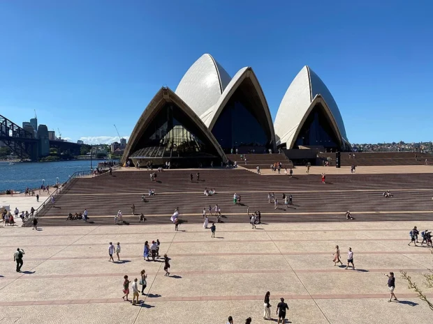 AUS Sydney, Central Business District, Sydney Opera House Forecourt 005