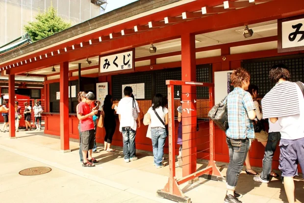 Tokyo, Japan, Sensoji Omikuji Fortune Getting fortunes at Senso-ji (3800881455)