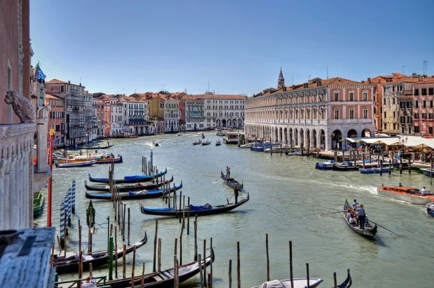Hotel Ca' Sagredo - Grand Canal - Venice Italy Venezia - photo by gnuckx and HDR processing by Mike G. K. - panoramio