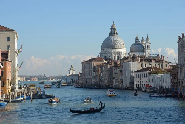 Canal Grande Chiesa della Salute e Dogana dal ponte dell Accademia